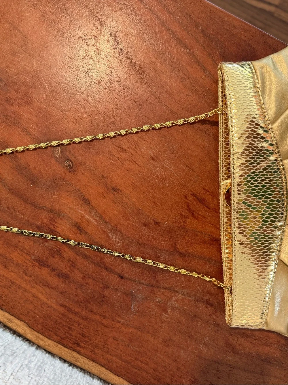 Gold Metallic Snake-Texture clutch Bag - Elegant Evening Style